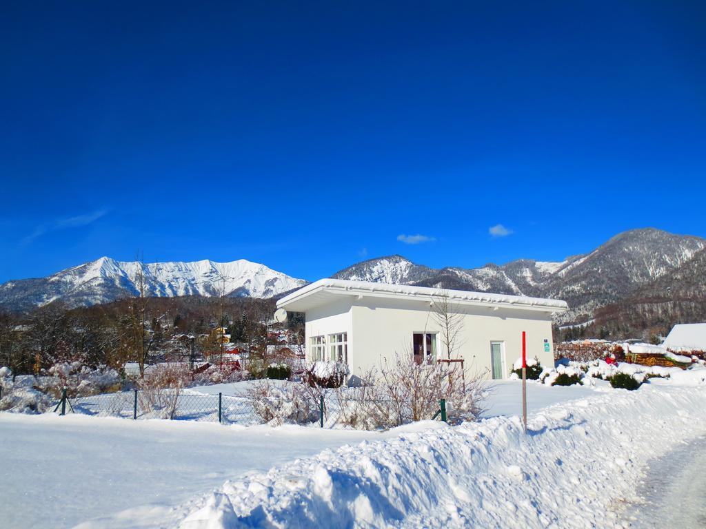 Flores, Ferienhaus Oder Doppelzimmer, Im Gruenen, 5 Gehminuten Ins Zentrum, Parkplatz, Zero Emissions Bad Ischl Zewnętrze zdjęcie