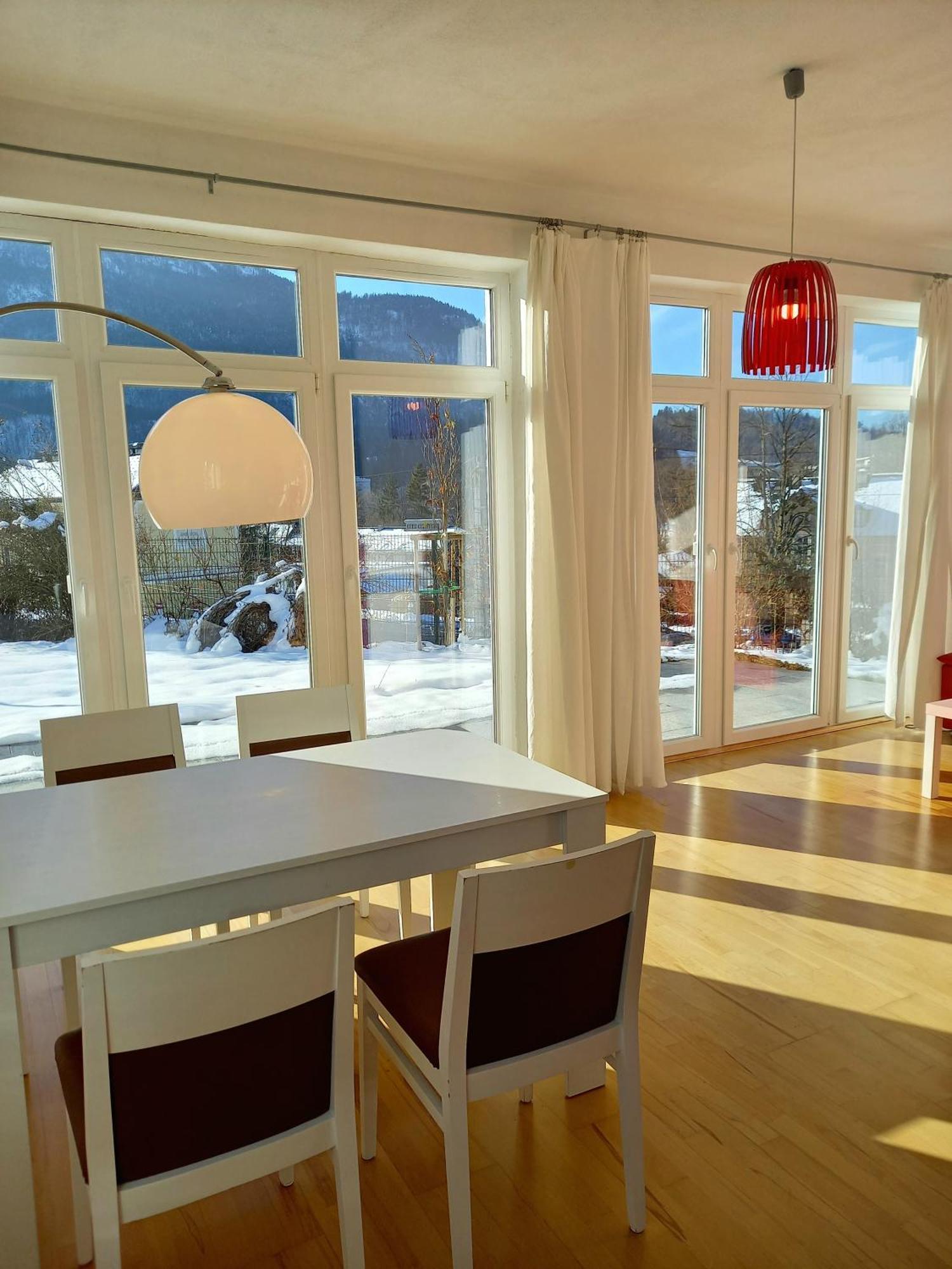 Flores, Ferienhaus Oder Doppelzimmer, Im Gruenen, 5 Gehminuten Ins Zentrum, Parkplatz, Zero Emissions Bad Ischl Zewnętrze zdjęcie