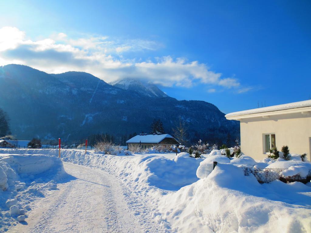 Flores, Ferienhaus Oder Doppelzimmer, Im Gruenen, 5 Gehminuten Ins Zentrum, Parkplatz, Zero Emissions Bad Ischl Zewnętrze zdjęcie